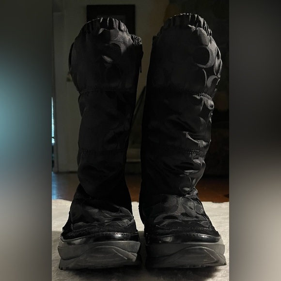 Coach Demure Women’s Black Signature Snow Boots 7.5 - Picture 2 of 7
